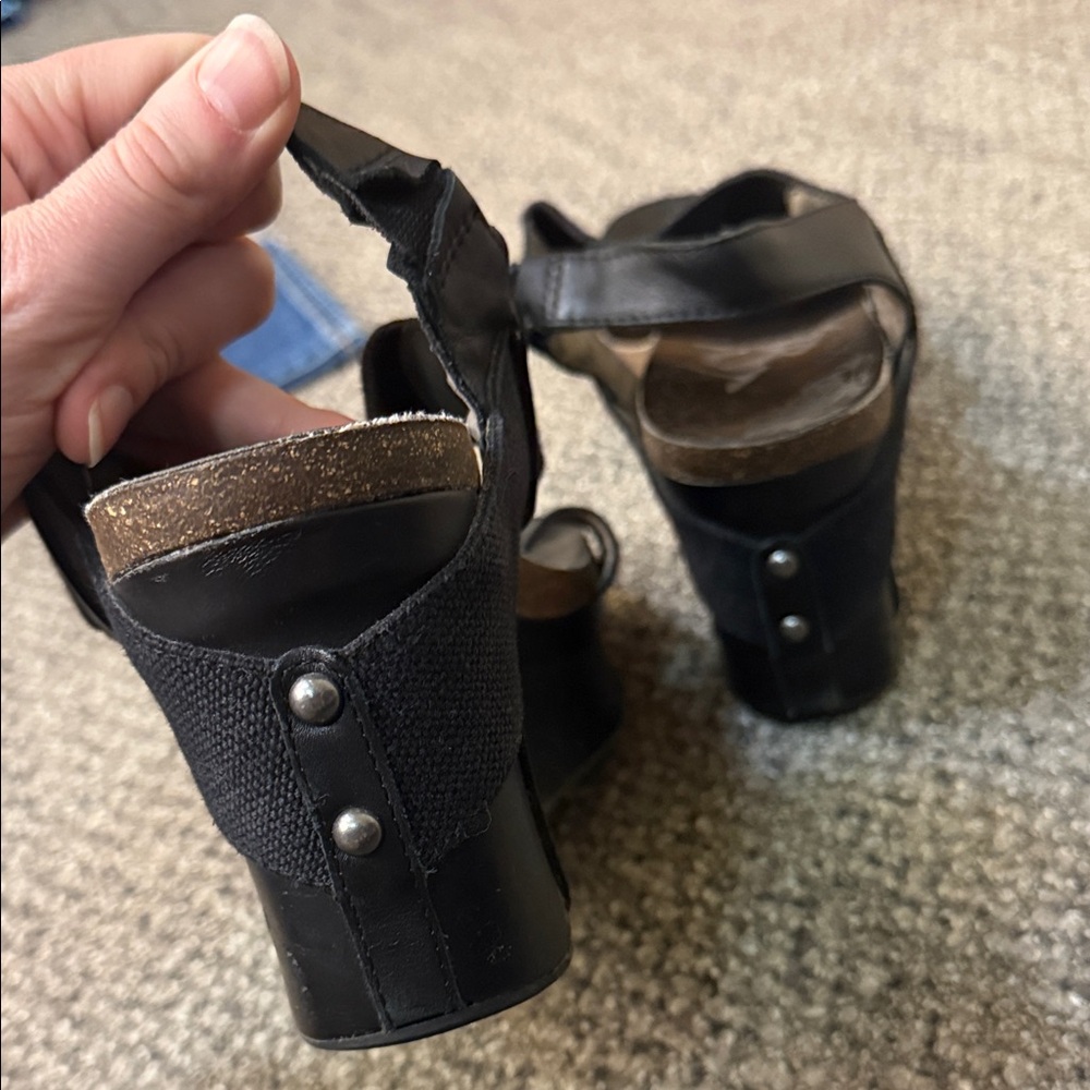 OTBT Black Leather Bushnell Sandal - Picture 4 of 5